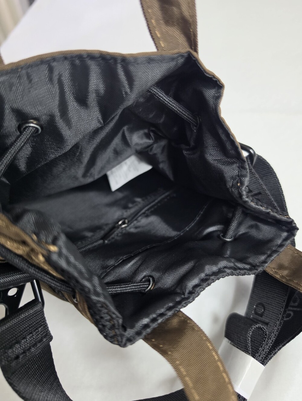 Alo Yoga Utility Cross Body Bucket Bag - Picture 4 of 4